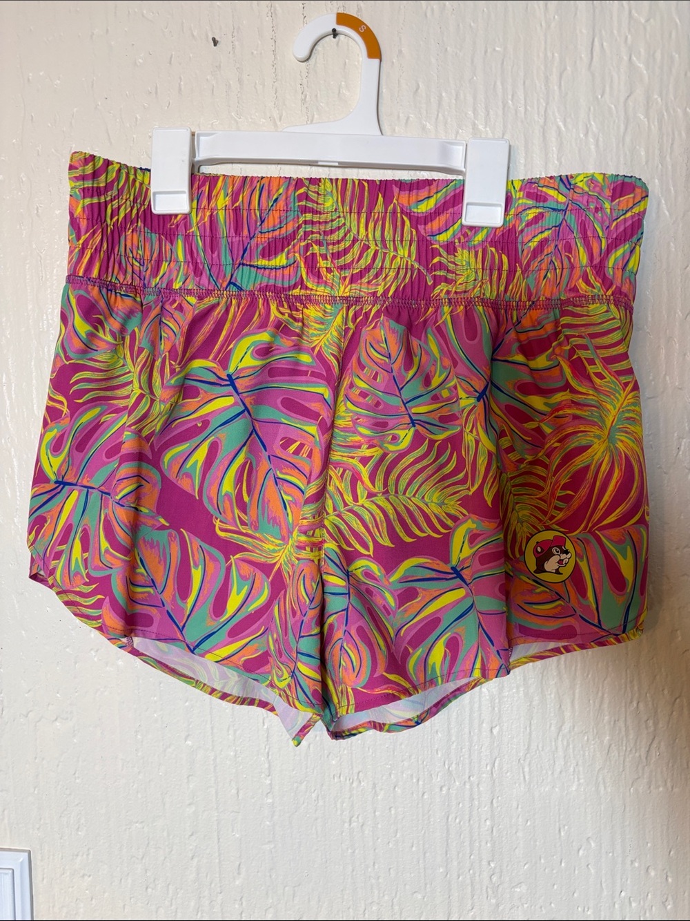 BUC-EE’S Tropical Pink Women's Athletic Shorts Size Medium
